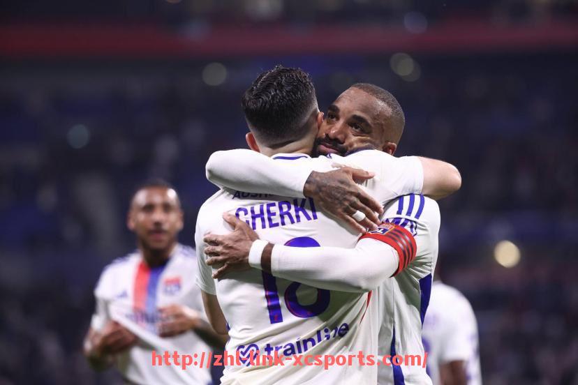 杏彩体育-法甲球队体能训练体系揭秘：高密度赛程下的科学恢复策略